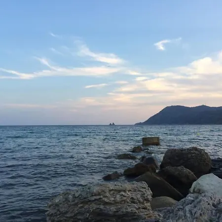 Apartman Rez-de-jardin A 3 Min A Pied De La Des Sablettes La Seyne-sur-Mer