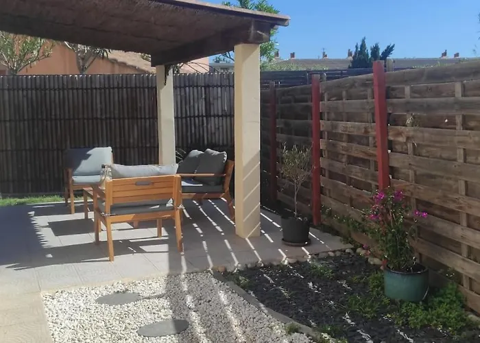 Apartman Rez-de-jardin A 3 Min A Pied De La Des Sablettes *