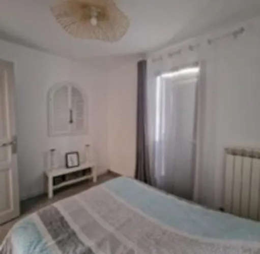 Rez-de-jardin A 3 Min A Pied De La Des Sablettes Apartman